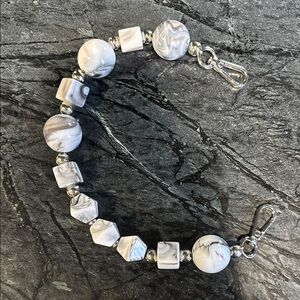 Elegant Gray and Silver Bracelet with Marbled Beads